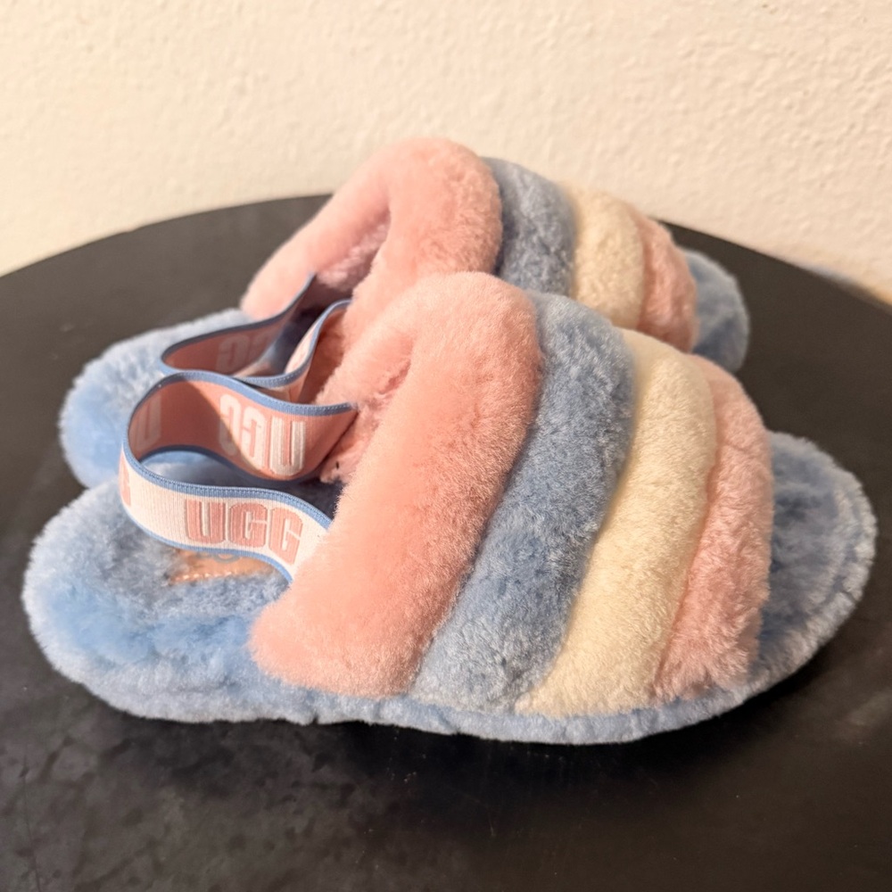 UGG Fluff Yeah Slide Pride Stripes Fur Slippers Women’s Size 7 Comfy Rubber Sole - Picture 6 of 10